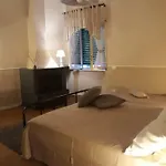 Vesuviane 'e Belle 'mbriane Nocleg ze śniadaniem Neapol