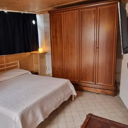 Vesuviane 'e Belle 'mbriane Panzió Nápoly